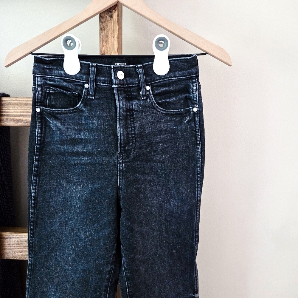 Express Modern Straight Super High Rise Jeans – Black Wash – Size 2S - Picture 3 of 7